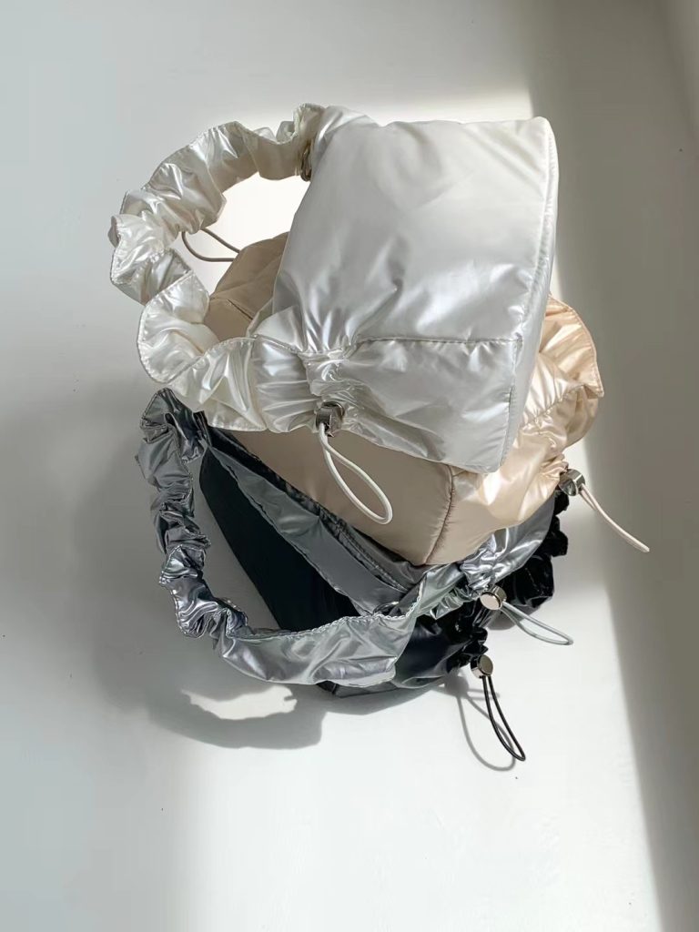 Korean Niche Pleated Glossy Cloud Bag Silver Handbag Fashion Shoulder Crossbody Women's Bag