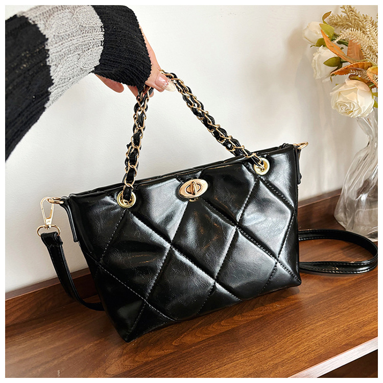 Women's Retro Chain Handbag 2025 Korean Style Quilted Shoulder Crossbody Bag